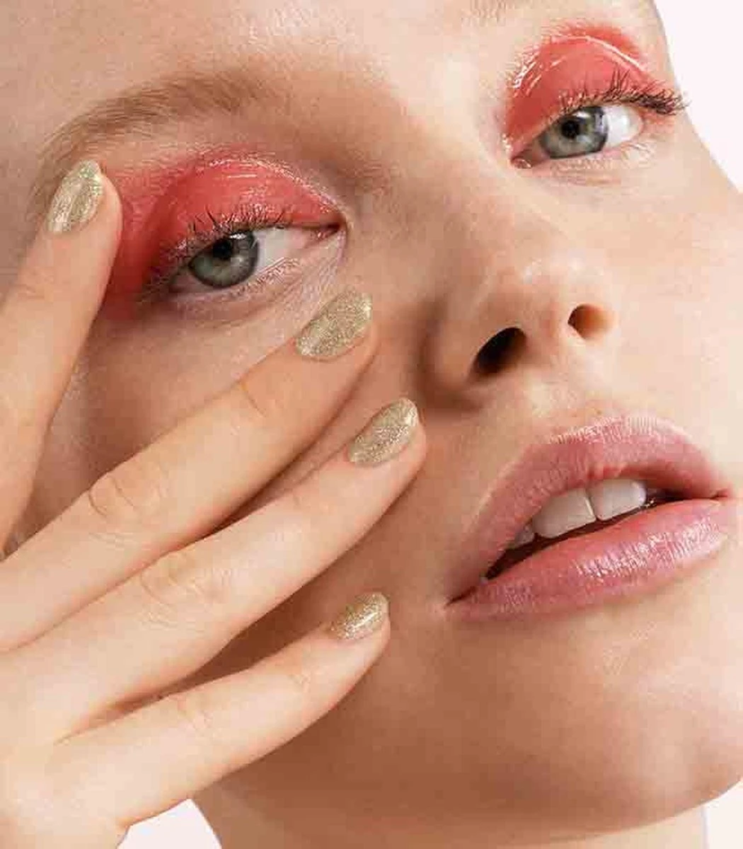 Pink Gellac - Luxury Gold - Gellak - Vegan - Goud - Glitter Finish - 15 Ml 5 Pink Gellac - Luxury Gold - Gellak - Vegan - Goud - Glitter Finish - 15 Ml - Afbeelding 3