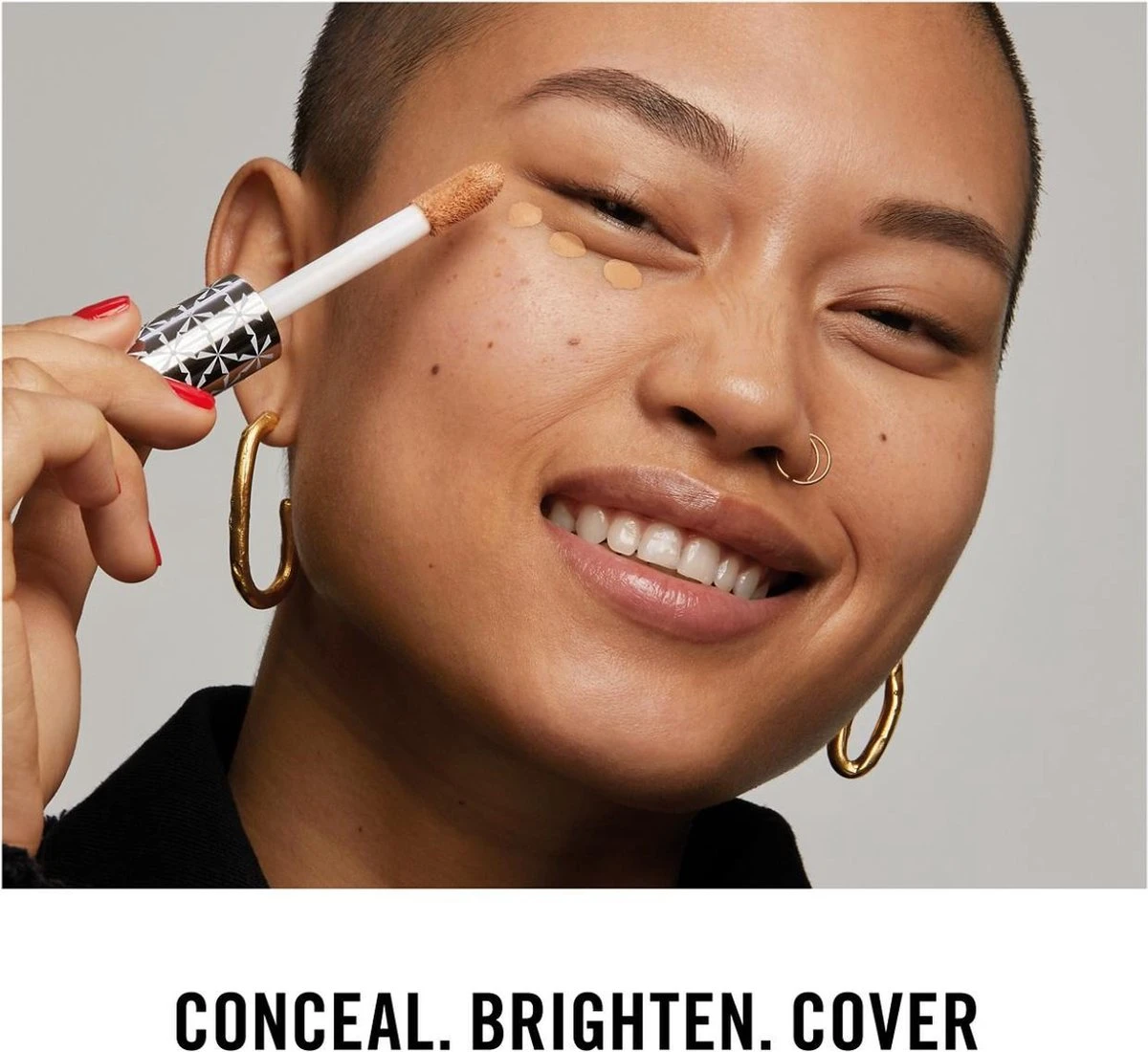 Rimmel London The Multi-Tasker Concealer - 030 Light 8 Rimmel London The Multi-Tasker Concealer - 030 Light - Afbeelding 6