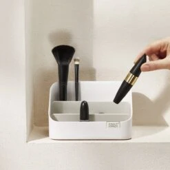 Joseph Joseph Make-up Display - Beige - Sorteervakken -Max Factor Winkel 1200x1200 989