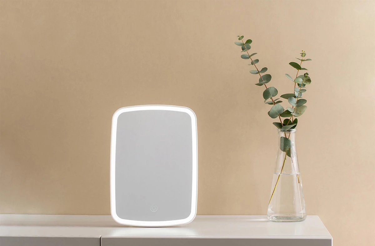 Jordan & Judy Make-upspiegel Met Verlichting - Oplaadbaar - Led Spiegel Make Up Met Touch Switch - Staand Spiegel 5 Jordan & Judy Make-upspiegel Met Verlichting - Oplaadbaar - Led Spiegel Make Up Met Touch Switch - Staand Spiegel - Afbeelding 3