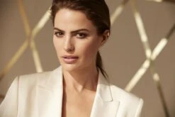 Max Factor Miracle Second Skin Foundation - 06 Golden Medium 16 Max Factor Miracle Second Skin Foundation - 06 Golden Medium -Max Factor Winkel 1200x800 10