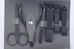 Merkloos Luxe 16-delige | Manicure Set | Met Lederen Opbergetui | Manicureset | Nagelknipper | Grijs 19 Merkloos Luxe 16-delige | Manicure Set | Met Lederen Opbergetui | Manicureset | Nagelknipper | Grijs -Max Factor Winkel 1200x800 35