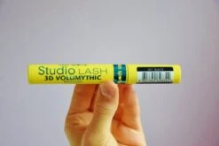 Miss Sporty - Studio Lash Volumythic Mascara - Black - Zwart 9 Miss Sporty - Studio Lash Volumythic Mascara - Black - Zwart -Max Factor Winkel 1200x801 2