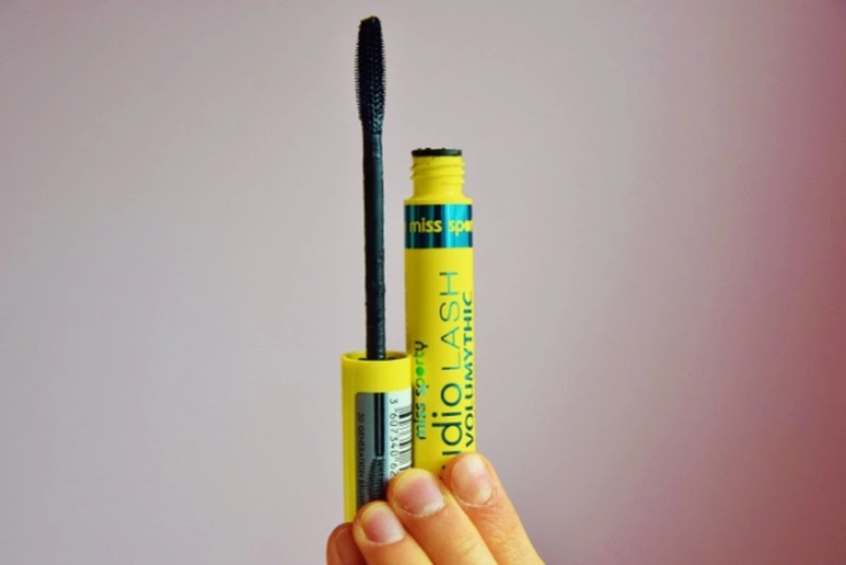 Miss Sporty - Studio Lash Volumythic Mascara - Black - Zwart 6 Miss Sporty - Studio Lash Volumythic Mascara - Black - Zwart - Afbeelding 4