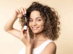 LashLiftingMaster Oil + GRATIS 3D SLAAPMASKER + Boosting Eyelash - Wimper Borstel - Wimper Serum Met Vitamine C En E - Wonderolie - Natuurlijk Sterke Lange Dikke Wimper Groei - Castor Olie - Lashlift - Haarolie - Baardolie -Max Factor Winkel 1200x882 1