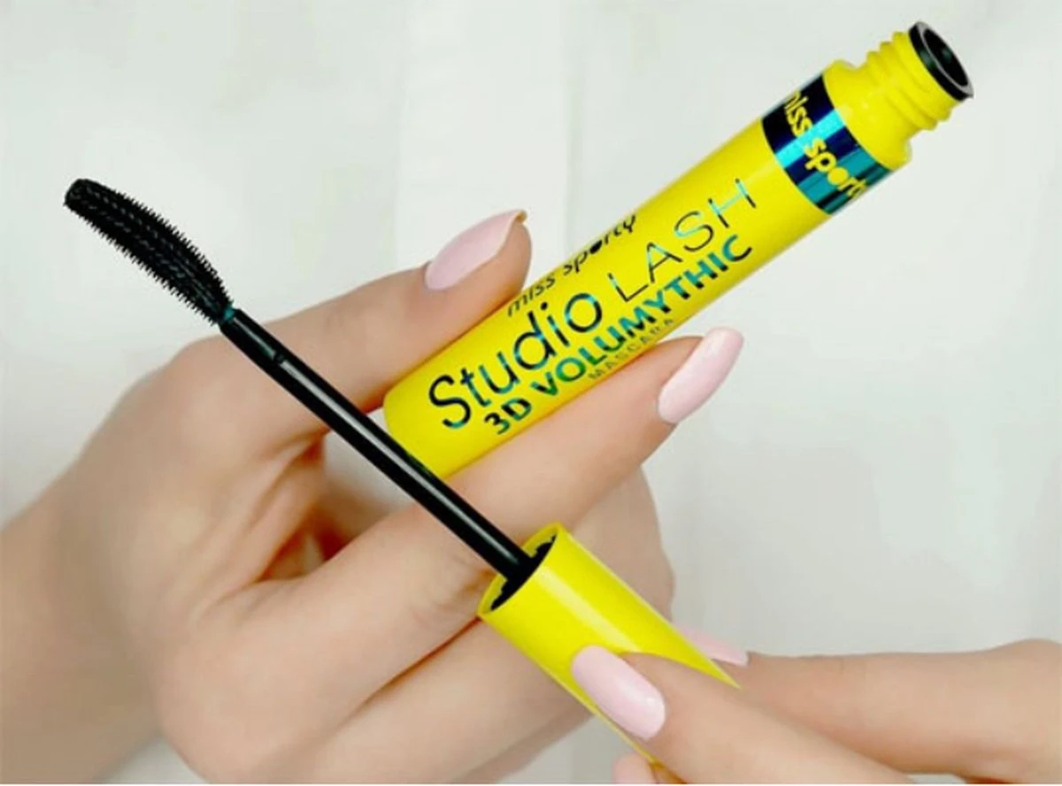 Miss Sporty - Studio Lash Volumythic Mascara - Black - Zwart 7 Miss Sporty - Studio Lash Volumythic Mascara - Black - Zwart - Afbeelding 5