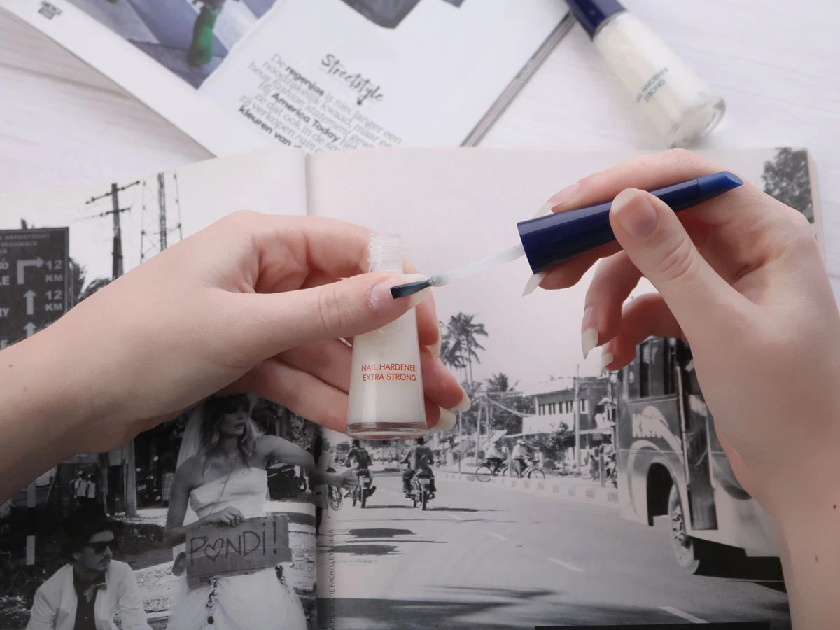 Herome Combi-Pack Exit Damaged Nails & Nagelverharder Extra Sterk (Nail Hardener Extra Strong) - Herstelt Beschadigde Nagels En Zorgt Voor Ijzersterke Nagels - 7ml. & 10ml. 8 Herome Combi-Pack Exit Damaged Nails & Nagelverharder Extra Sterk (Nail Hardener Extra Strong) - Herstelt Beschadigde Nagels En Zorgt Voor Ijzersterke Nagels - 7ml. & 10ml. - Afbeelding 6