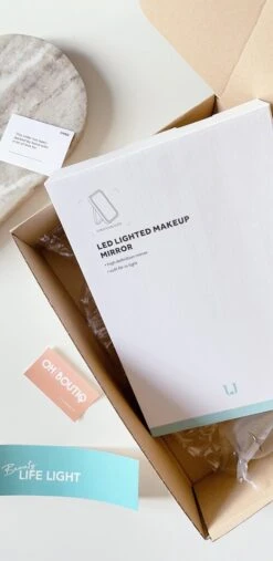 Jordan & Judy Make-upspiegel Met Verlichting - Oplaadbaar - Led Spiegel Make Up Met Touch Switch - Staand Spiegel 15 Jordan & Judy Make-upspiegel Met Verlichting - Oplaadbaar - Led Spiegel Make Up Met Touch Switch - Staand Spiegel -Max Factor Winkel 585x1200 3