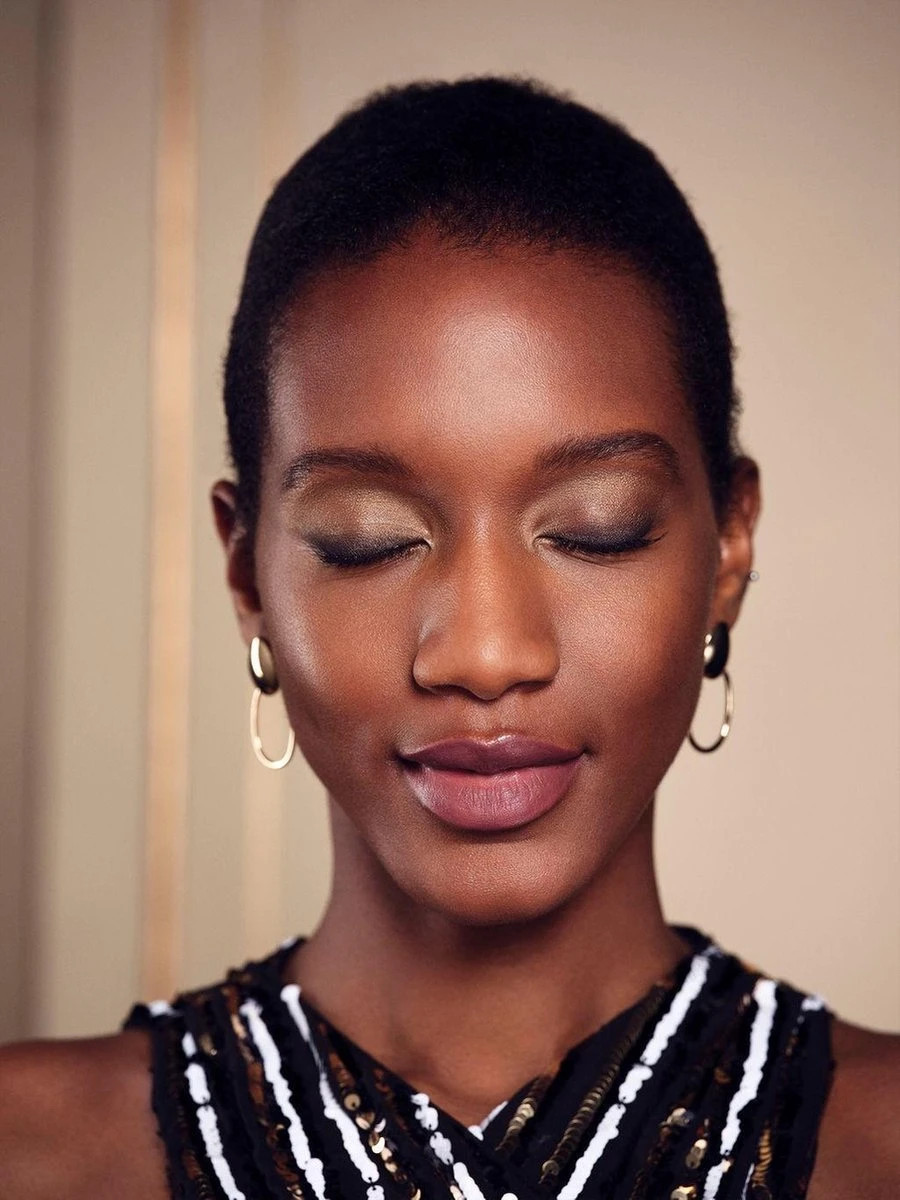 Max Factor Masterpiece Nude Palette Oogschaduw - 002 Golden Nudes 4 Max Factor Masterpiece Nude Palette Oogschaduw - 002 Golden Nudes - Afbeelding 2