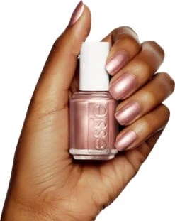 Essie Buy Me A Cameo 82 - Goud - Nagellak -Max Factor Winkel 952x1200 2