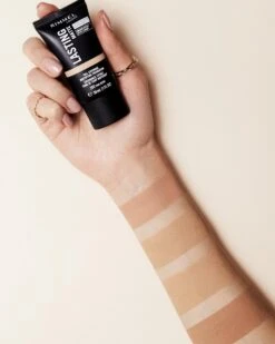 Rimmel London Lasting Matte Foundation - 200 Soft Beige 21 Rimmel London Lasting Matte Foundation - 200 Soft Beige -Max Factor Winkel 960x1200 14